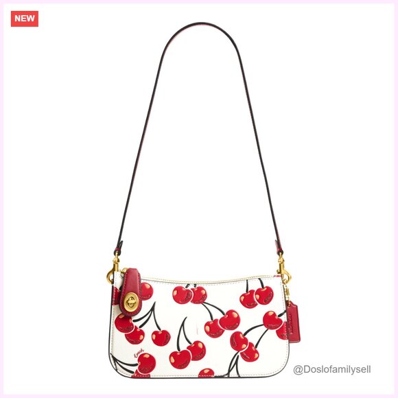 Leather Shoulder Bag with Detachable Strap Turnlock Closure 3 Card Slots